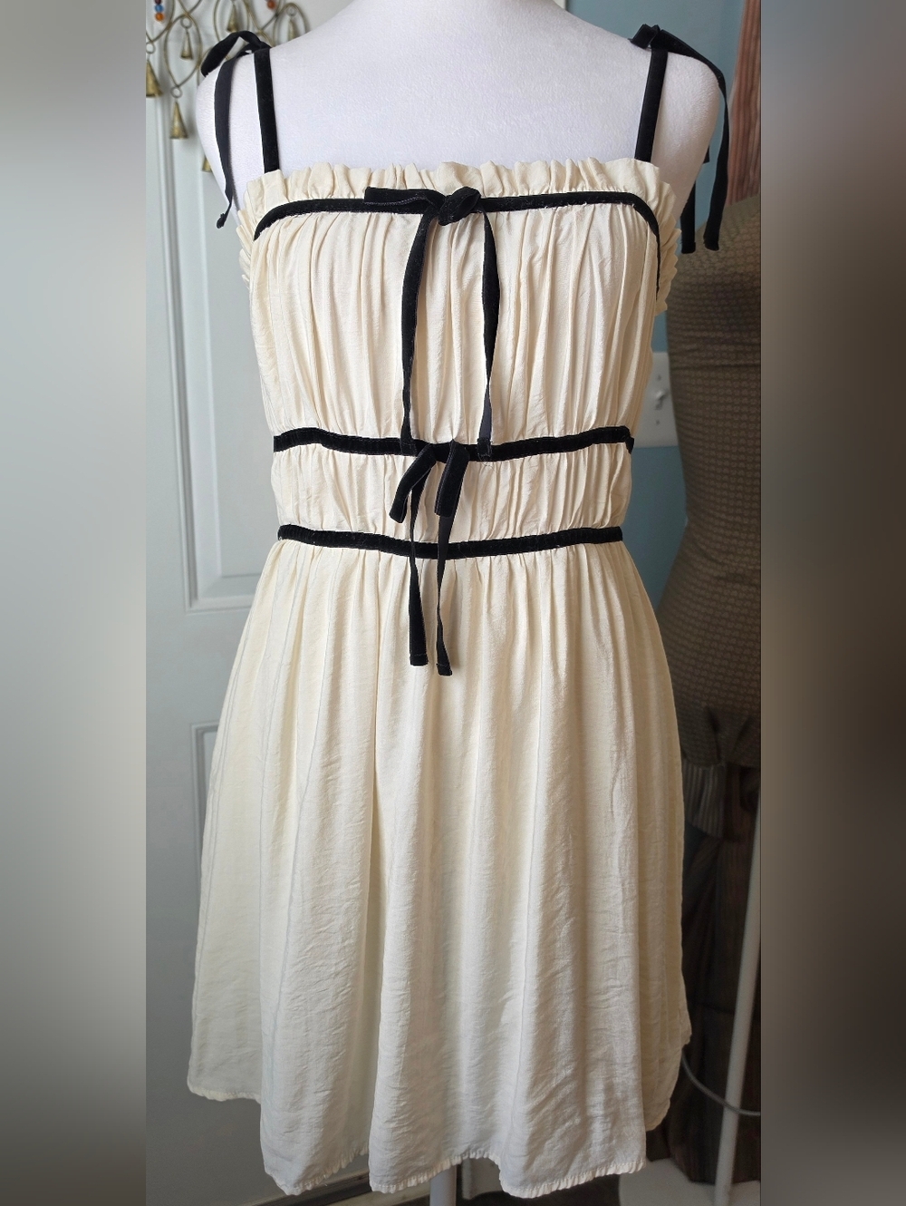 Thirty Thirty Gathered Bodice Mini Dress Womens L Cream Black Velvet Ribbon Flow